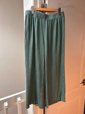 RW&CO. Sage Green Wide-Leg Pants